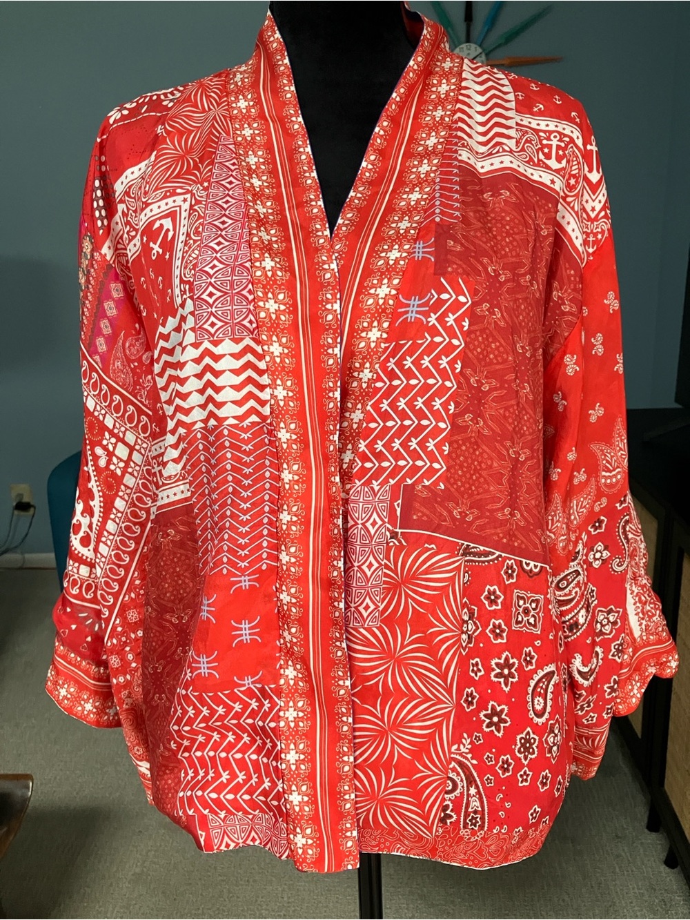 Johnny Was 100 % Silk Reversible Kimono M Jacket Floral Patchwork/Red Bandanna